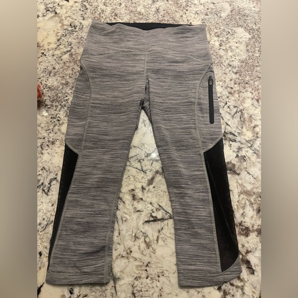 Lululemon/Alo-Lululemon Crop Leggings Gray Black size 4 and Alo Yoga XS bundle - Picture 3 of 6